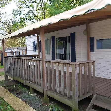 Holiday home Bungalow De 2 Chambres A Meschers Sur Gironde Avec Piscine Partagee Et Terrasse Amenagee *